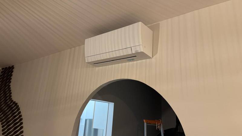 Climatisation Bordeaux Bègles  installation d'une clim réversible monosplit dans un appartement