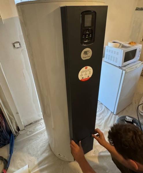 Pompe à chaleur Gujan-Mestras avec ballon chauffe eau thermodynamique