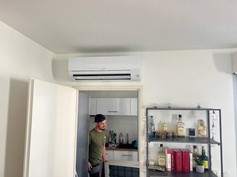 Installation d'une pompe à chaleur air/air dans un appartement à Floirac près de Bordeaux